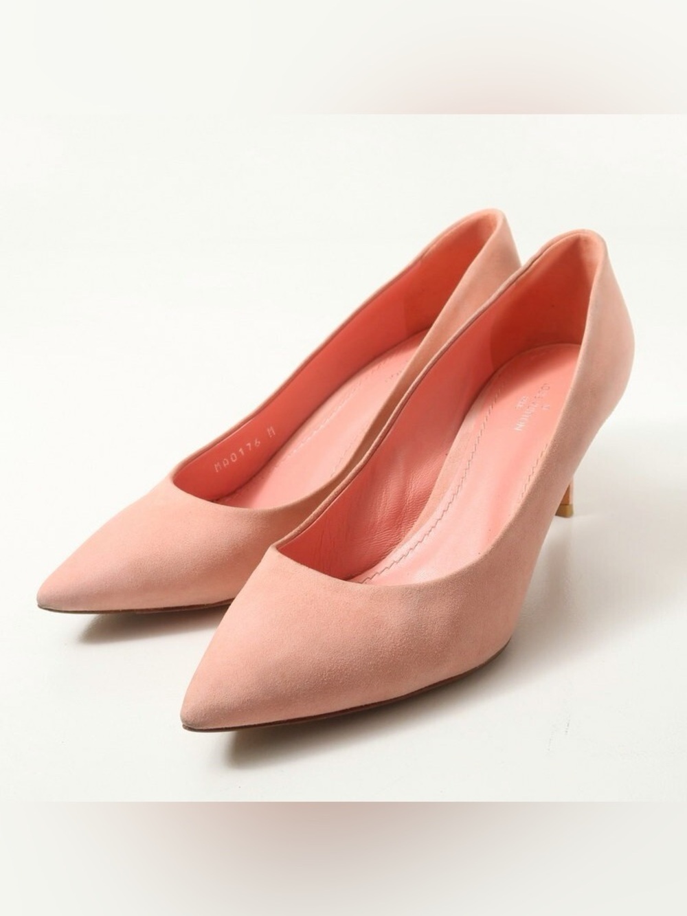 LOUIS VUITTON LV Logo Pumps
Pink Suede Leather
36.5